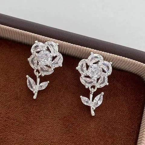 Aretes diseño de rosa con incrustación  160921